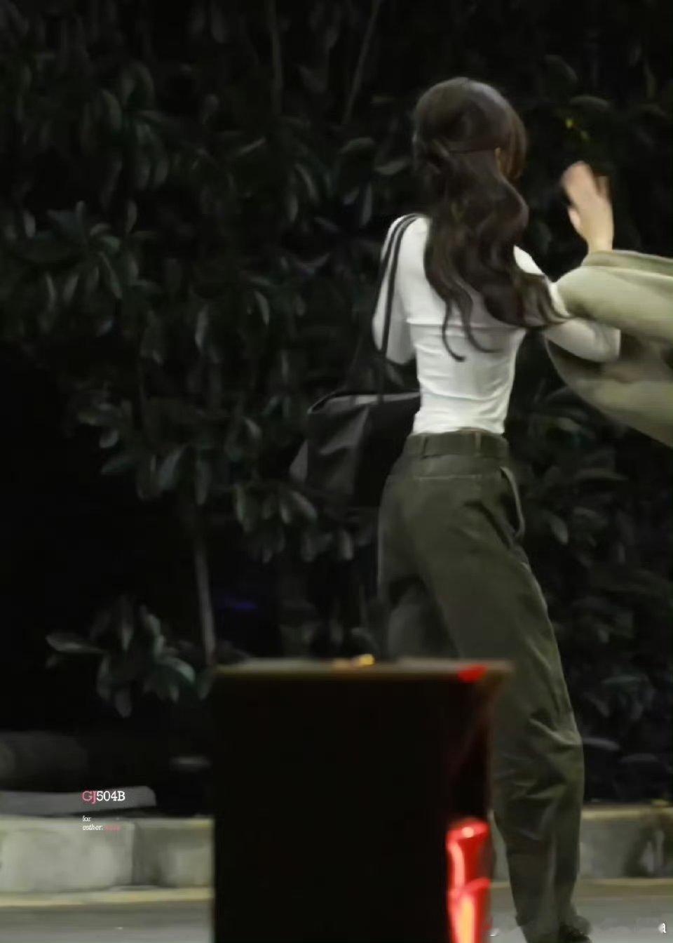 虞书欣 泥怎么薄成这样[捂嘴哭][捂嘴哭][捂嘴哭] ​​​