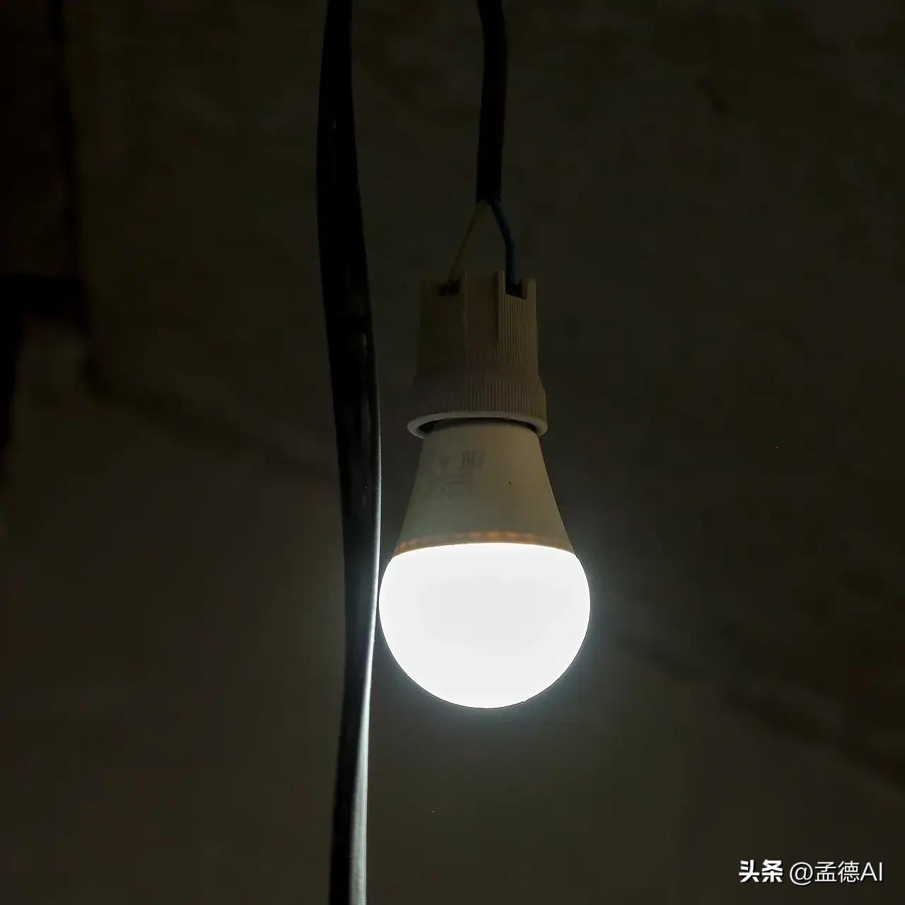 2026年8月13日俄新社消息
 
乌克兰武装部队发动大规模袭击，打击塞瓦斯托波