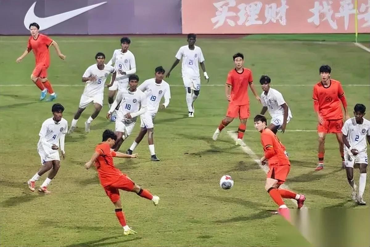 中国U17又双叒叕踢疯了！

8-0横扫！四连胜太炸裂

但真正考验还在后面…