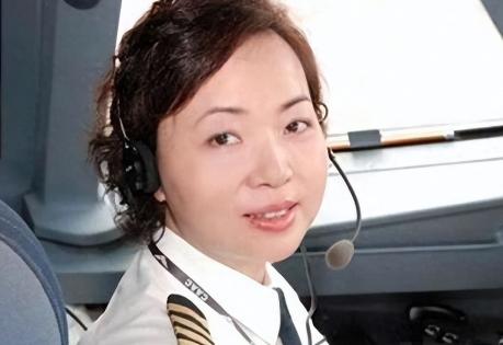 王牌女飞行员刘宇环：退役后遭多家航空公司疯抢，身价一路飙升，最终成为国内最贵民航