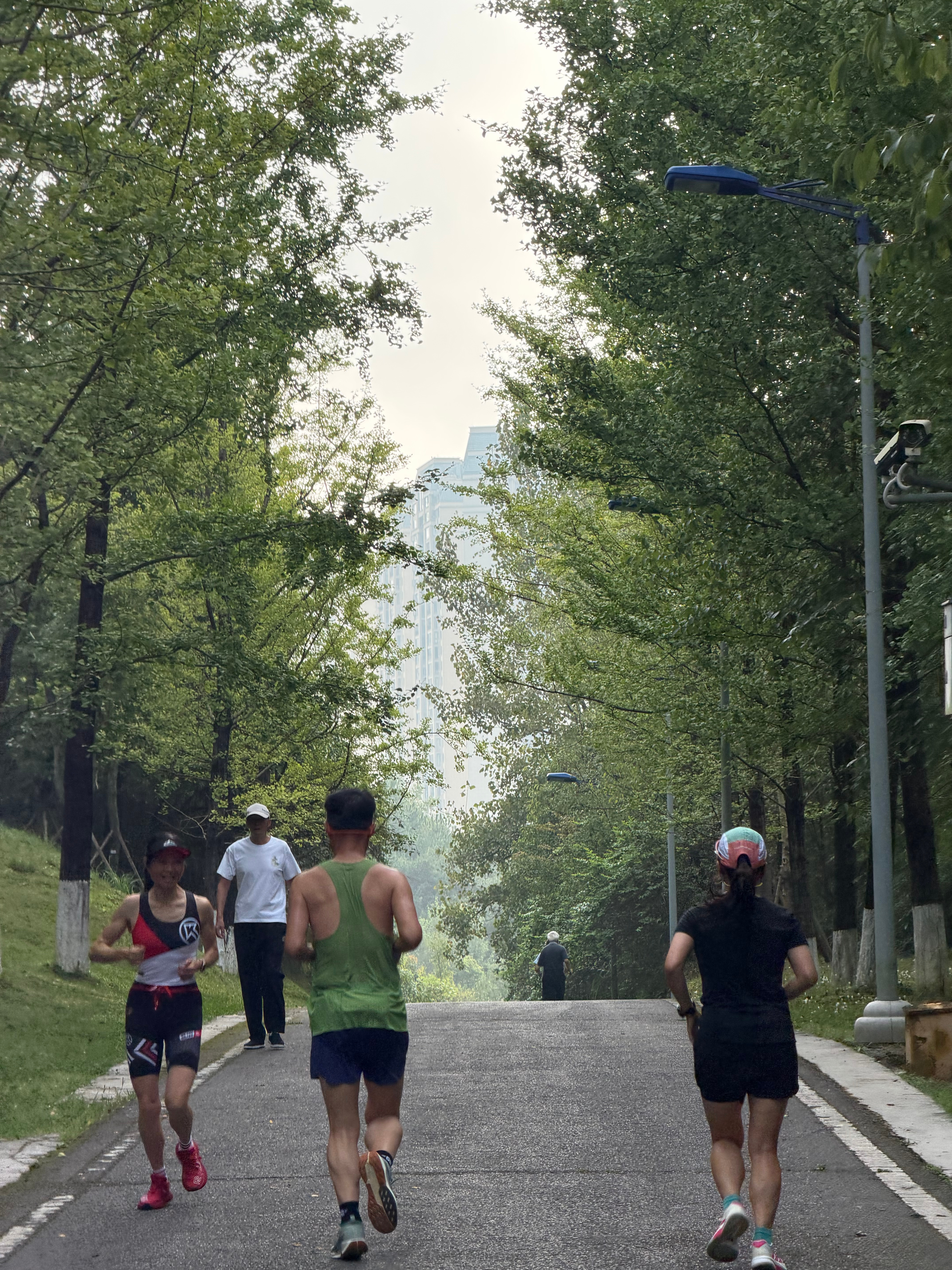 开始工作前，到贵阳“观山湖公园”随便来了一个7.72公里小跑😊🏃*不愧是贵阳