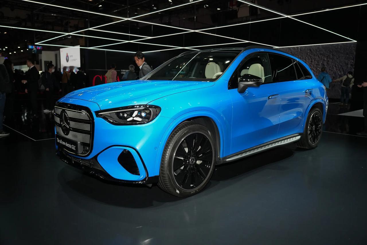 🔍 先说时间点
海外版已经在2025年的车展上亮相了，预计2026年下半年在美