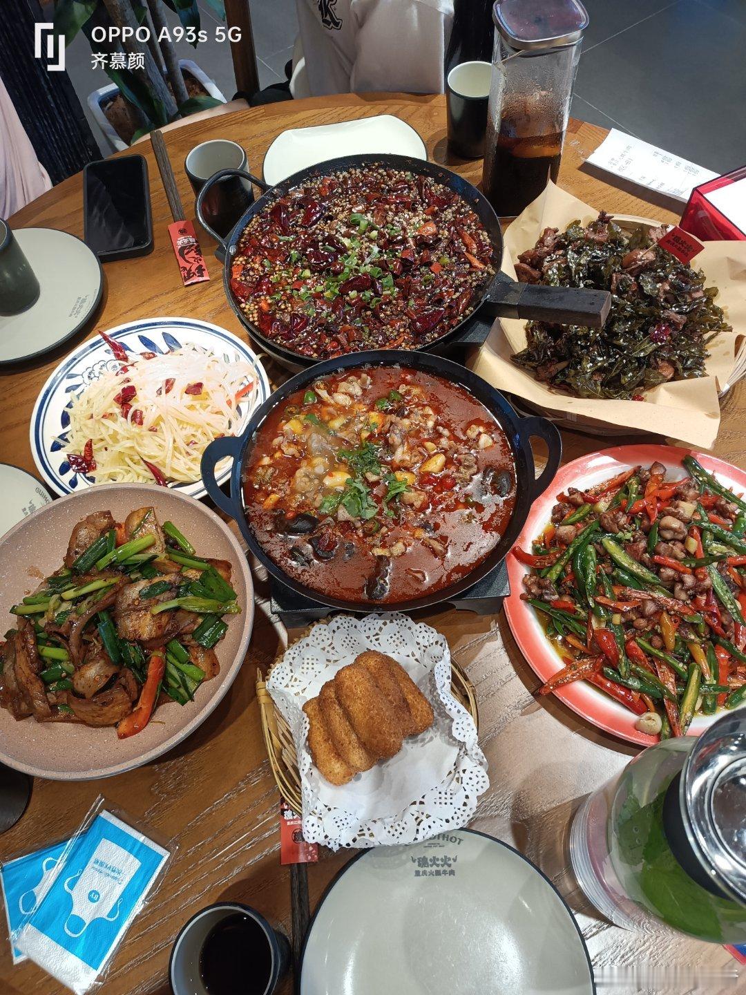 OK，近期照片对的，现在已经转型为吃播博主了