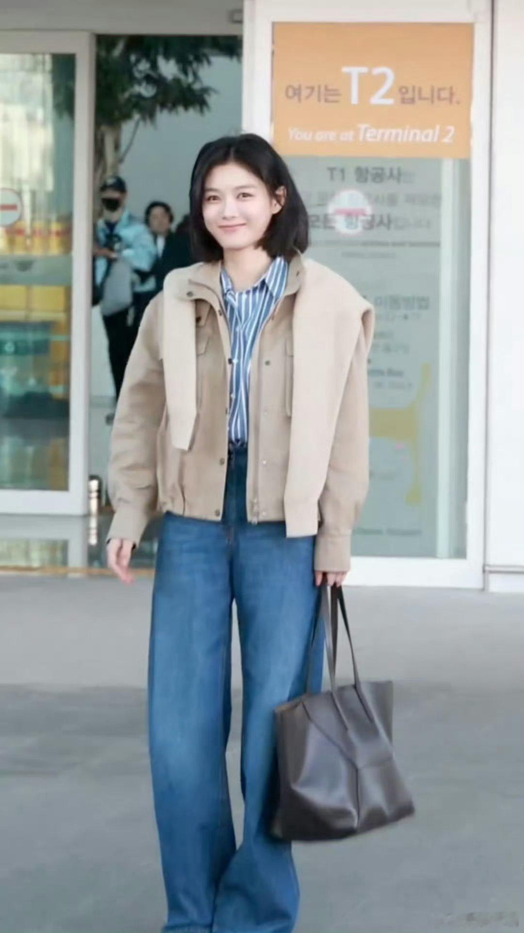 金裕贞短发造型妹宝从长发到短发，从温柔到飒爽，每一次都美出新高度