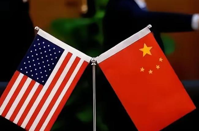 美国强行押走委内瑞拉总统，中国没动；转头轰炸伊朗，中国还是没动。华盛顿情报界开始