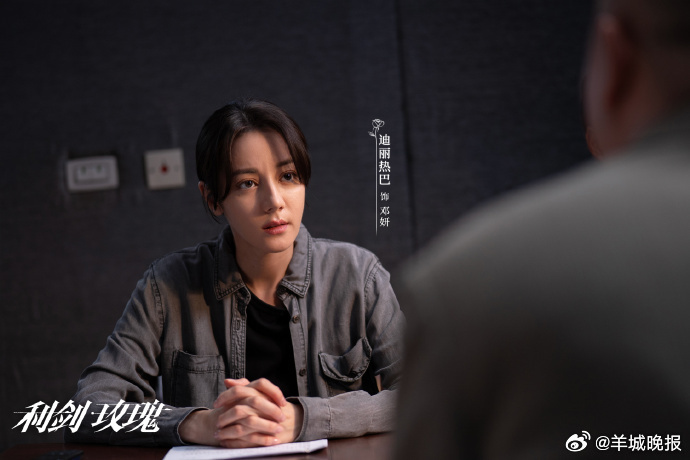 【你心中的实力派女演员是谁？】在娱乐圈里，有些女星总能吸引大家的目光。她们不靠营