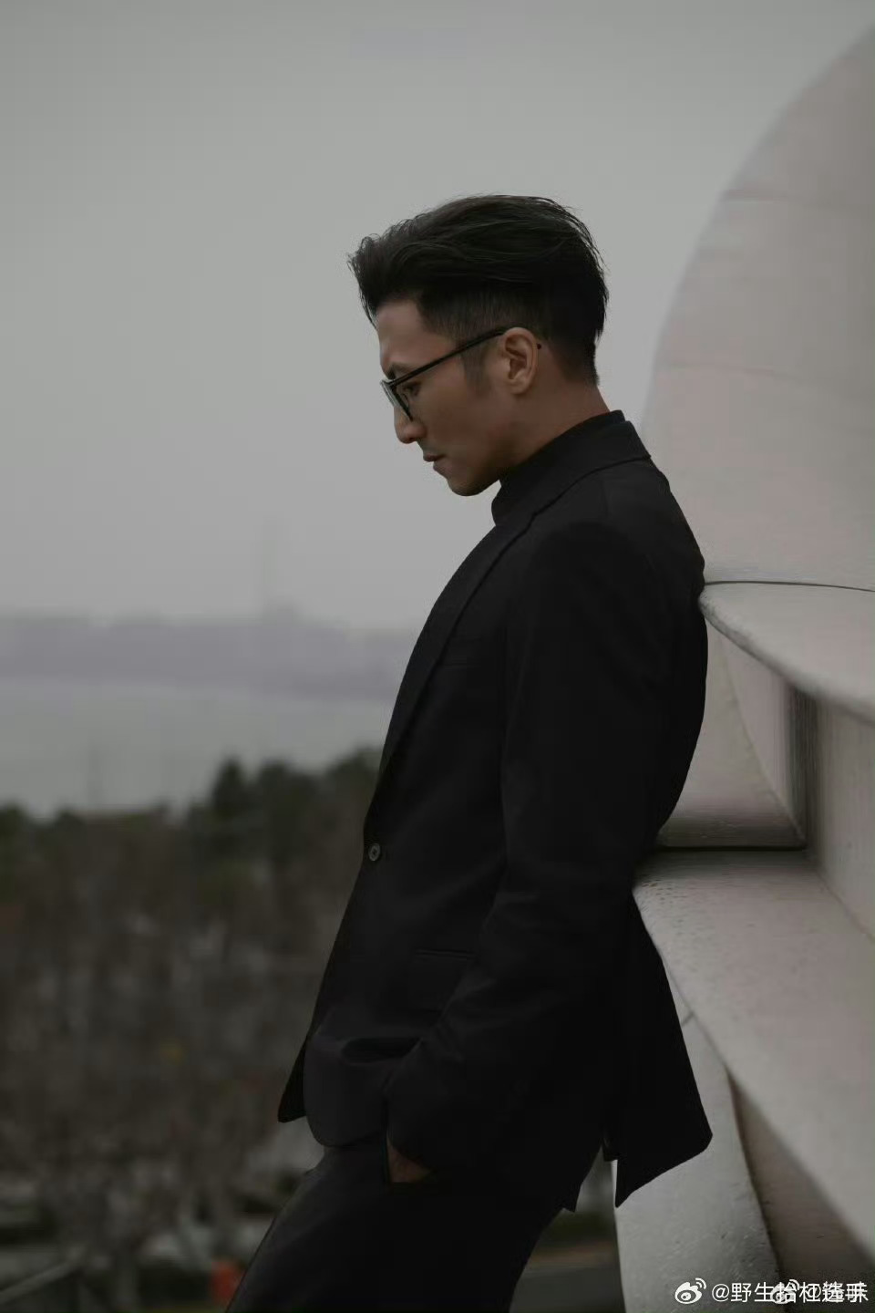 如果谢霆锋演moss人形 郭帆导演不知道有没有这个打算。 