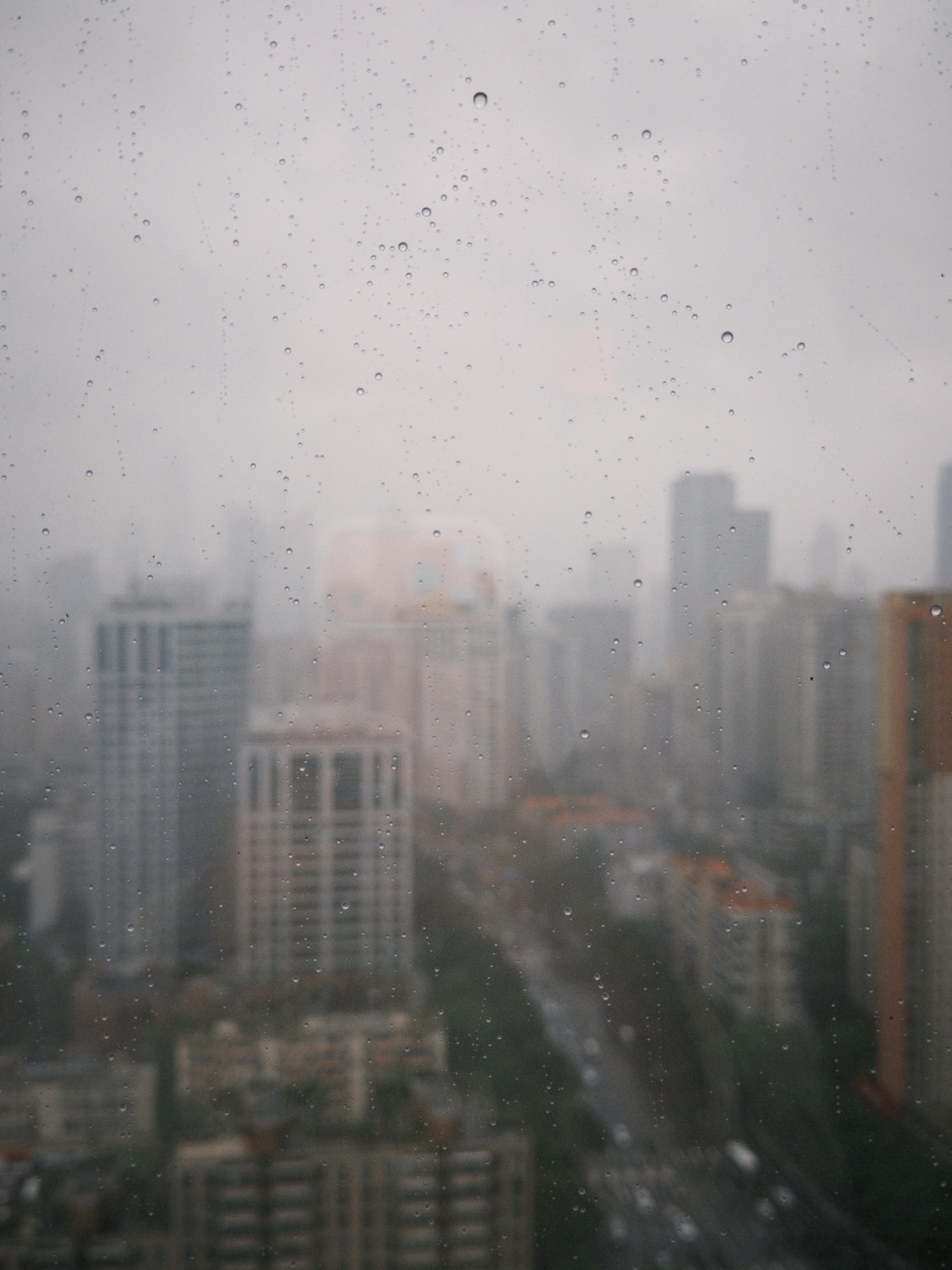 换个滤镜就是不同的意境！广州怎么又下雨了