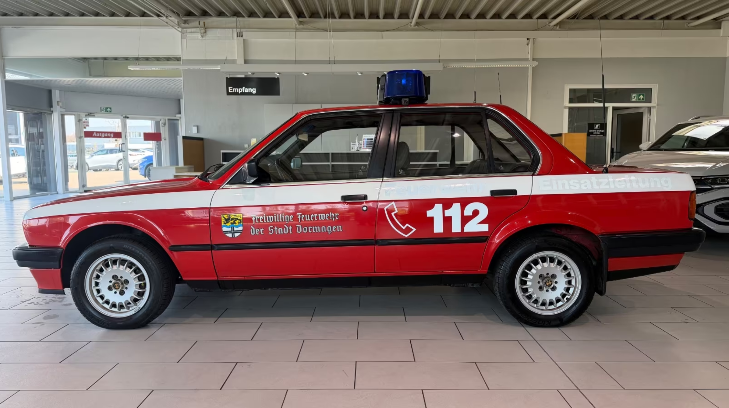 特殊车辆 1990 BMW 320，宝马3系消防指挥车。 