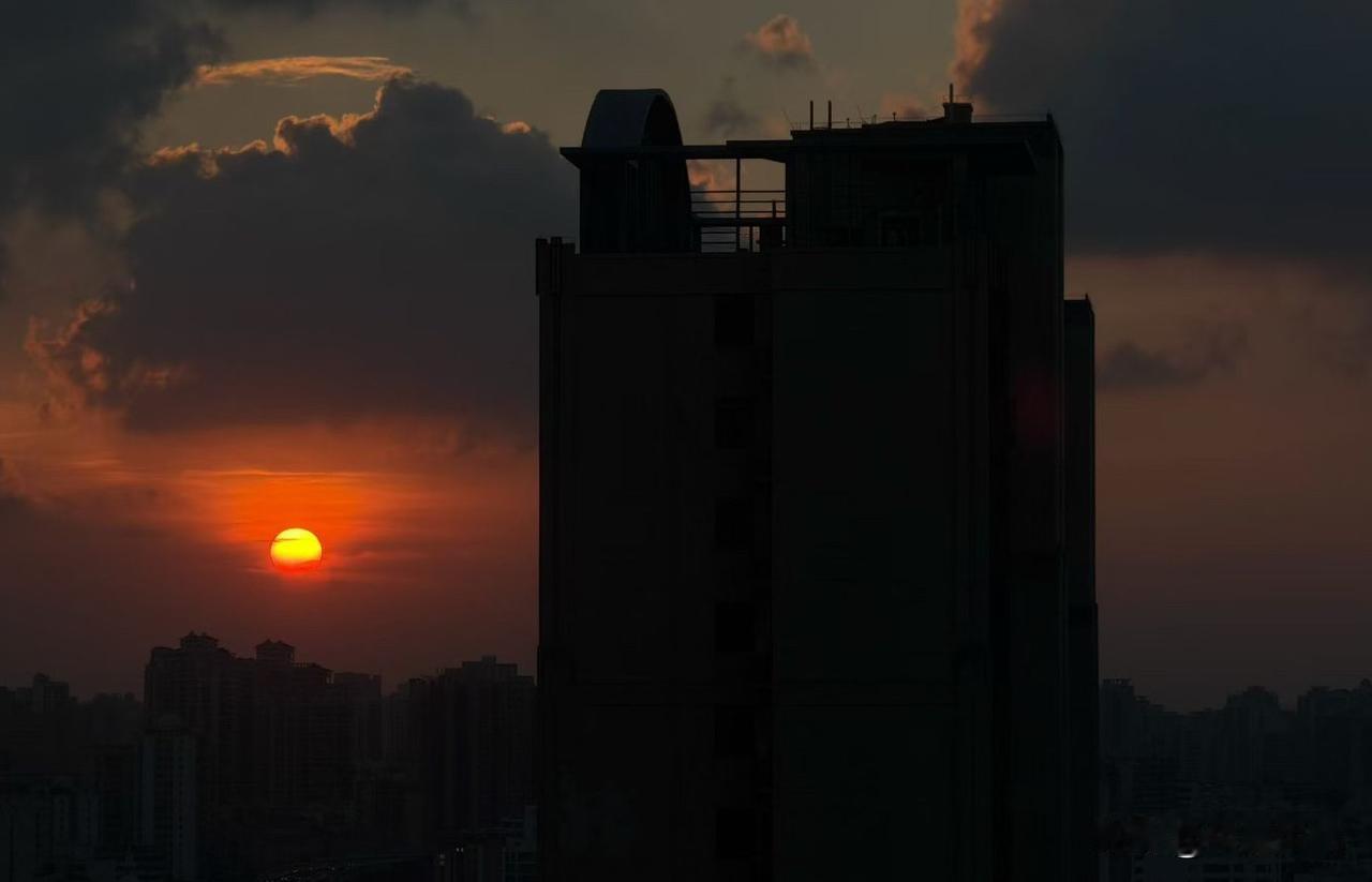 中国酒店资产，下周起有"官方报价"了。

10月19号到20号，华住安住REIT