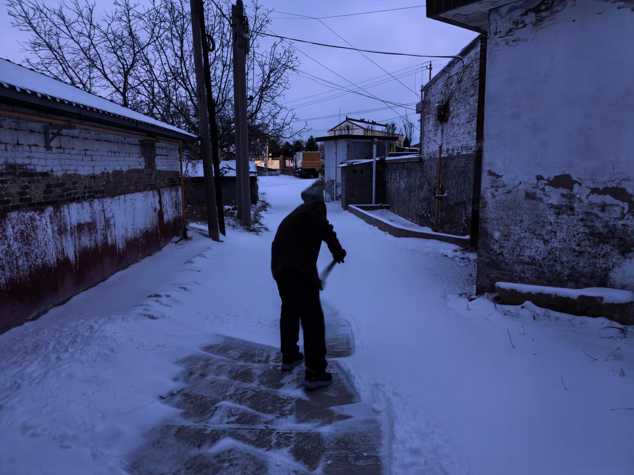 微习惯就是你强迫自己，
每天做的微不足道的积极行为。
微习惯太小，
小到不可能失