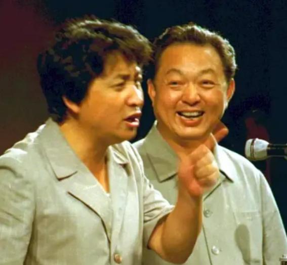 2017年，相声大师唐杰忠因癌症去世，半年后，妻子也随他而去，一双儿女伤心不已！