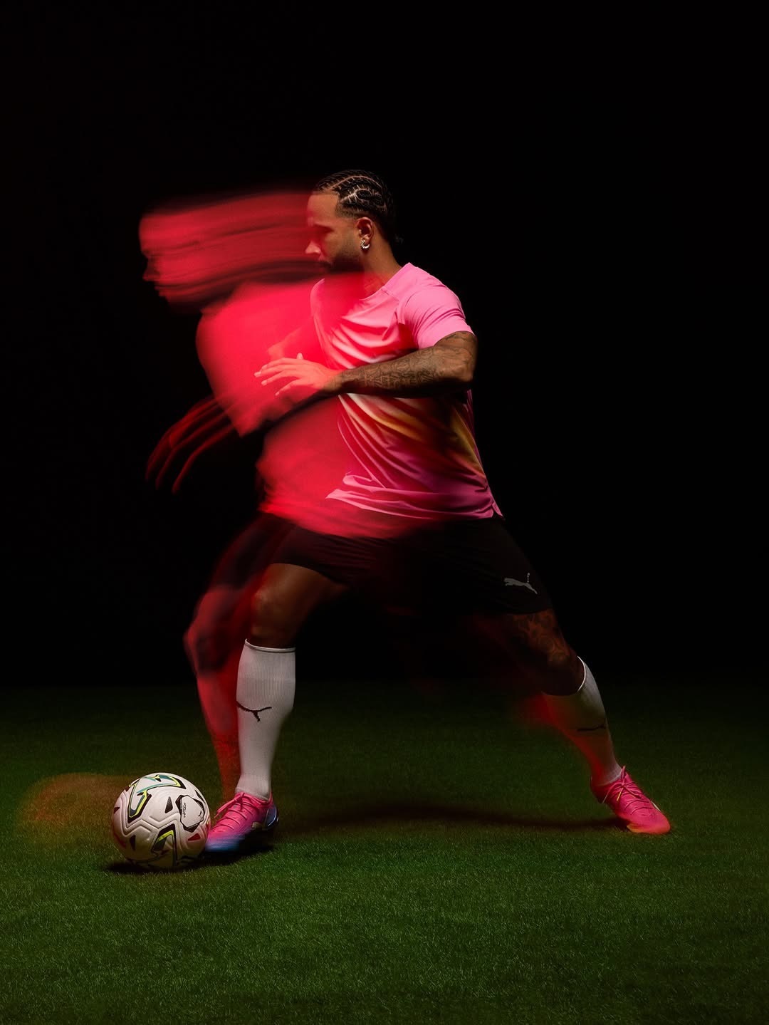 Memphis Depay & PUMA ULTRA「Showtime」© PU
