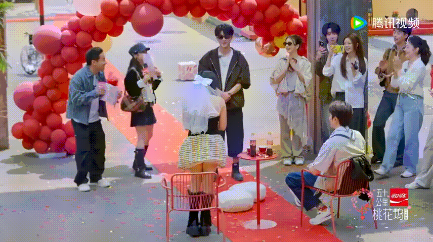 陈鑫海参加婚礼顺便抢了个婚桃花坞这期真的笑到捶桌！本来就是安安静静当婚礼宾客，结