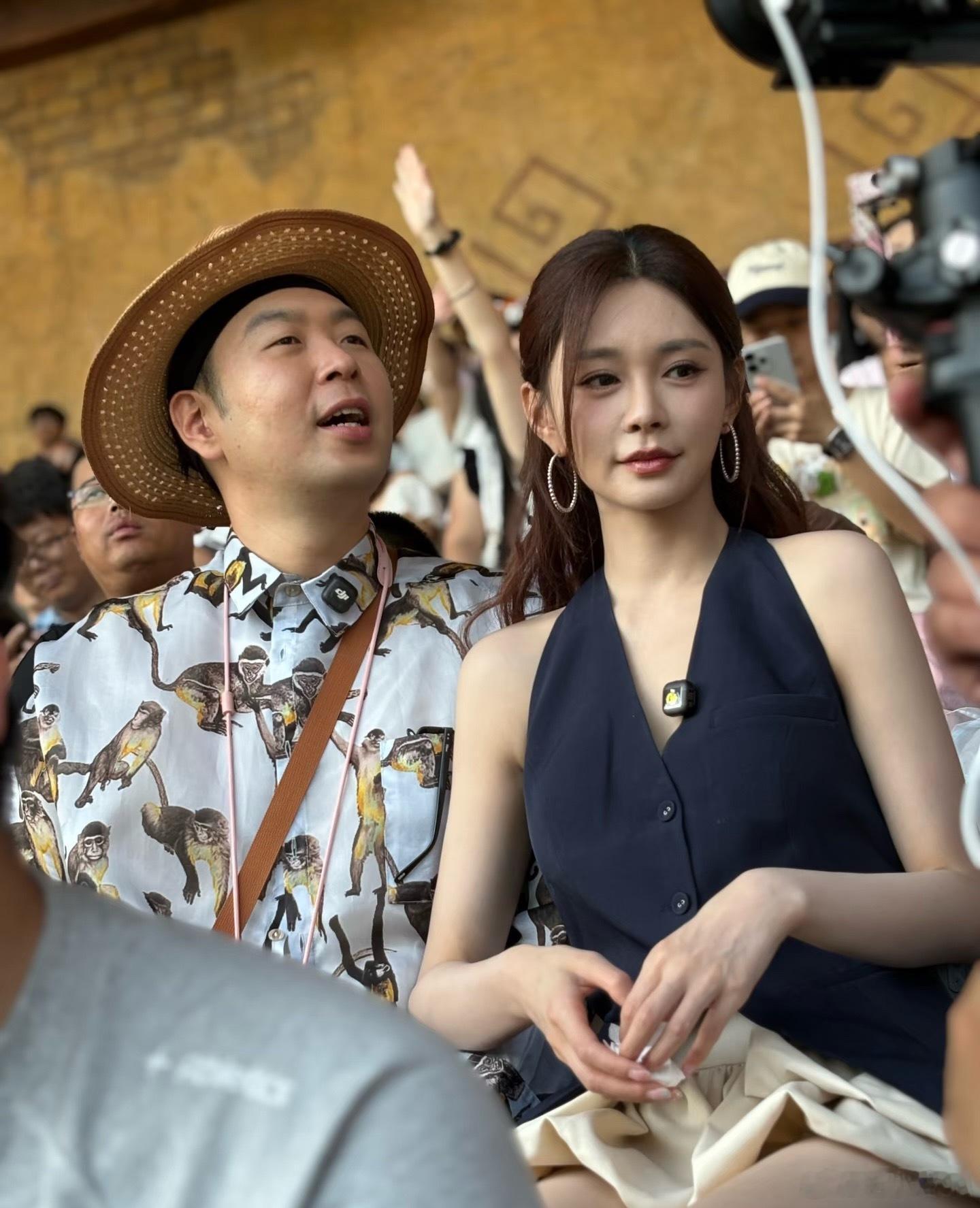 沈梦辰 全身涂粉底液这下彻底相信梦辰说的全身涂粉底是真的！镁光灯下无瑕氛围感全靠