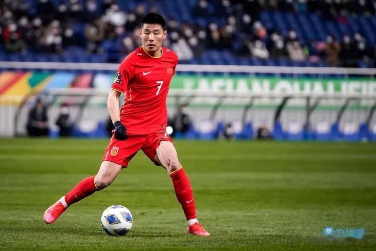 预测亚洲杯国足最强阵容——

门将  韩佳奇
后卫  高准翼  朱辰杰   蒋光