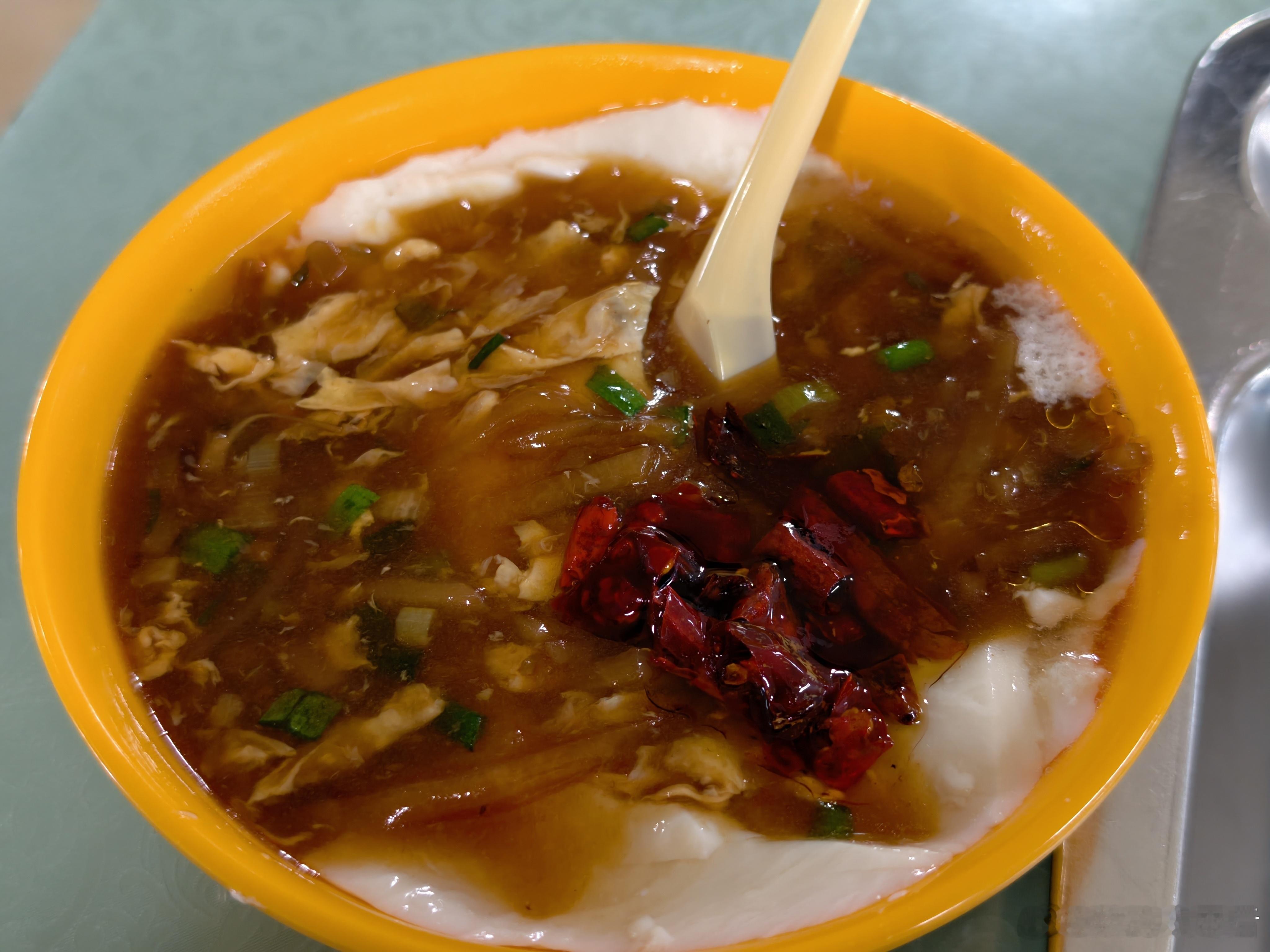 食堂这豆腐脑是真不错！[赞] ​​​