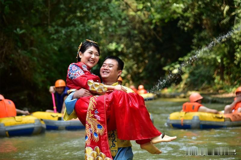 没啥后悔的，闪婚刺激，充满了挑战，太多的新鲜感，两个人在了解的过程中，越来越熟悉