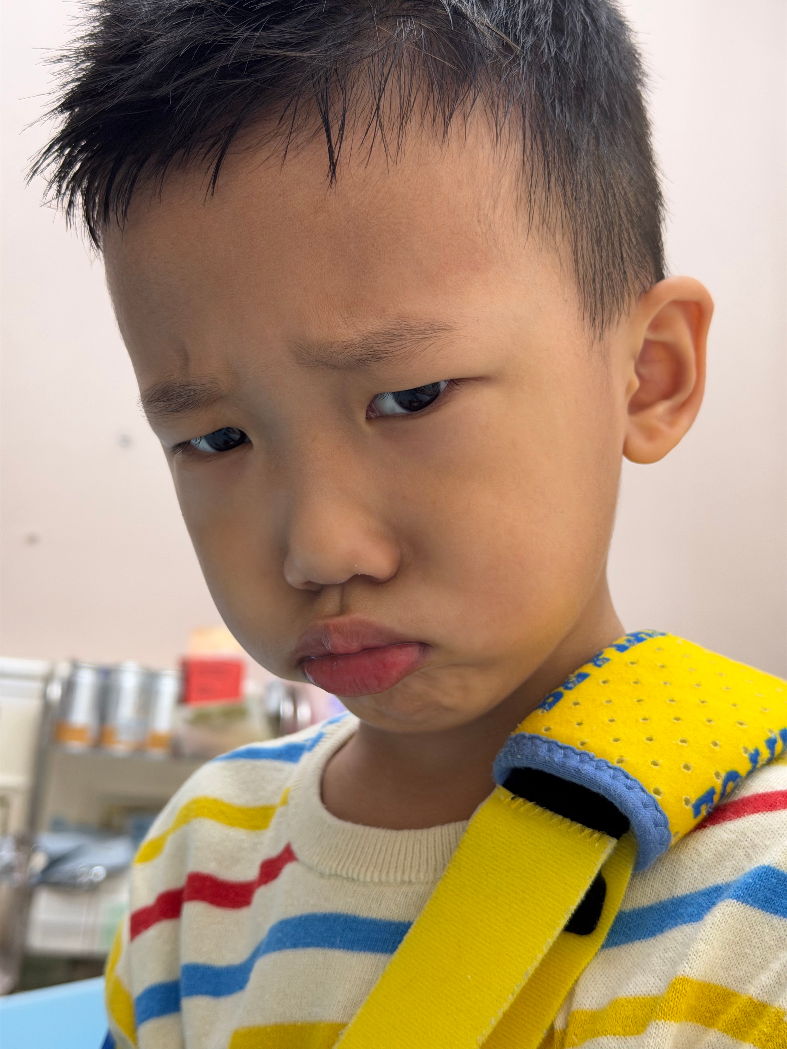 图二是他看到图一他爸爸的表情模仿的！！好可爱啊！ ​​​