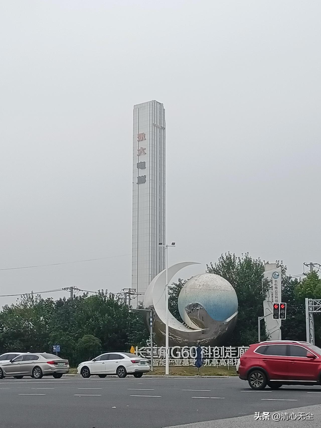 你有没有发现，上海好多小区换的电梯全是永大的，因为我看到了一栋楼，全是永大的，永
