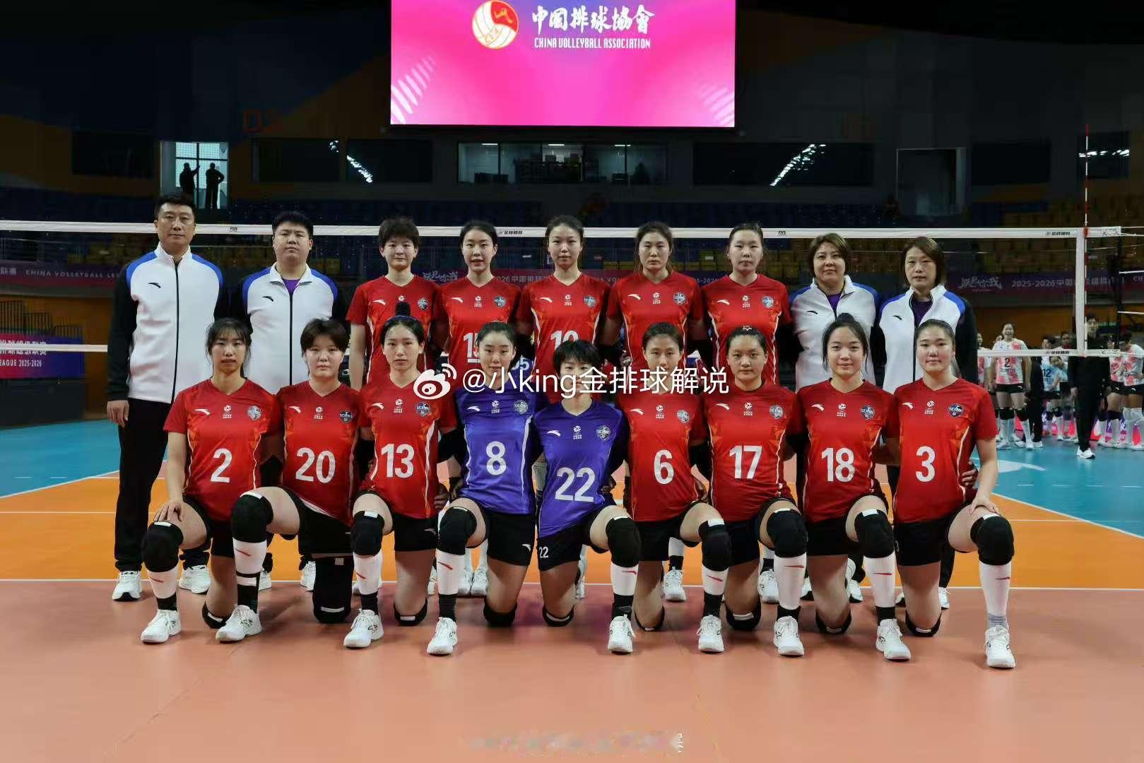 王晨成为四川女排主教练，四川队大名单中也没有王晨，就是说如果二传崩了，王晨也不能