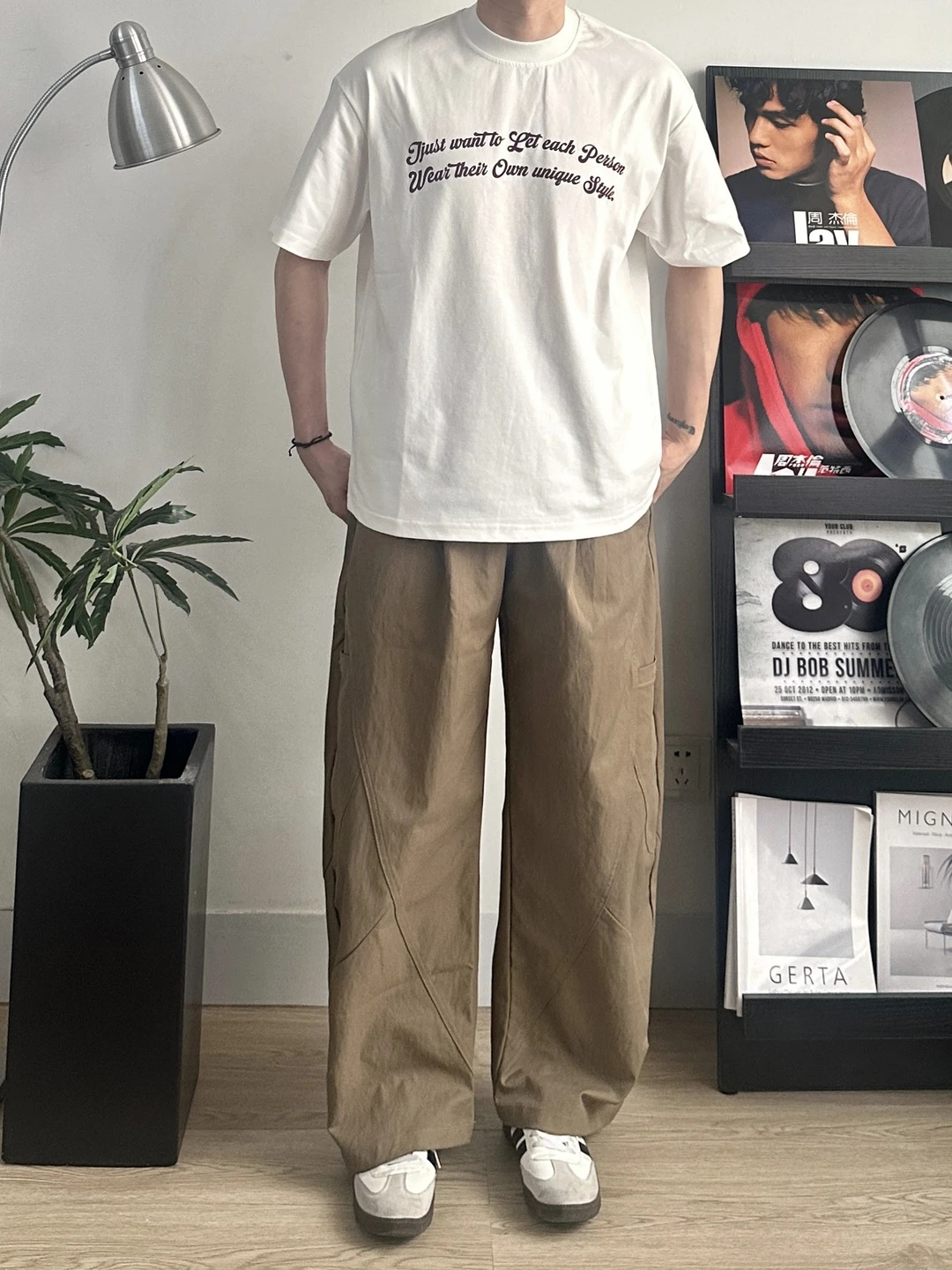 夏季搭配｜松弛感拉满的短袖➕工装裤look