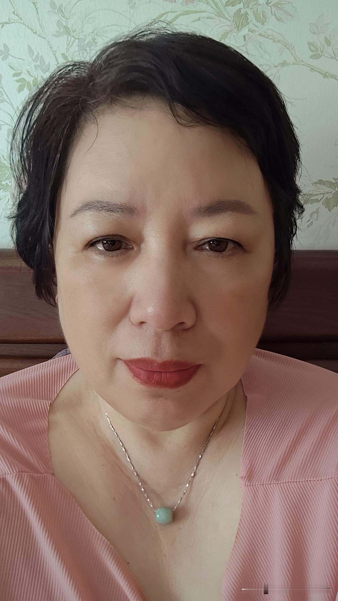 成年人的快乐：花钱买罪受，却越痛越上瘾！
 
真的太真实了！女人这辈子，主打一个