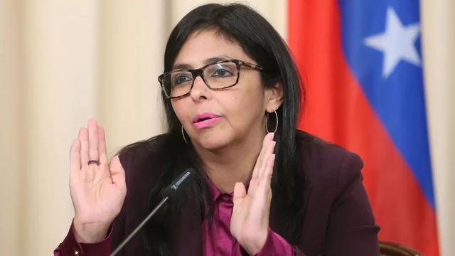 委内瑞拉副总统：美军侵略导致委多名军人、平民牺牲。

委内瑞拉副总统兼石油部长罗