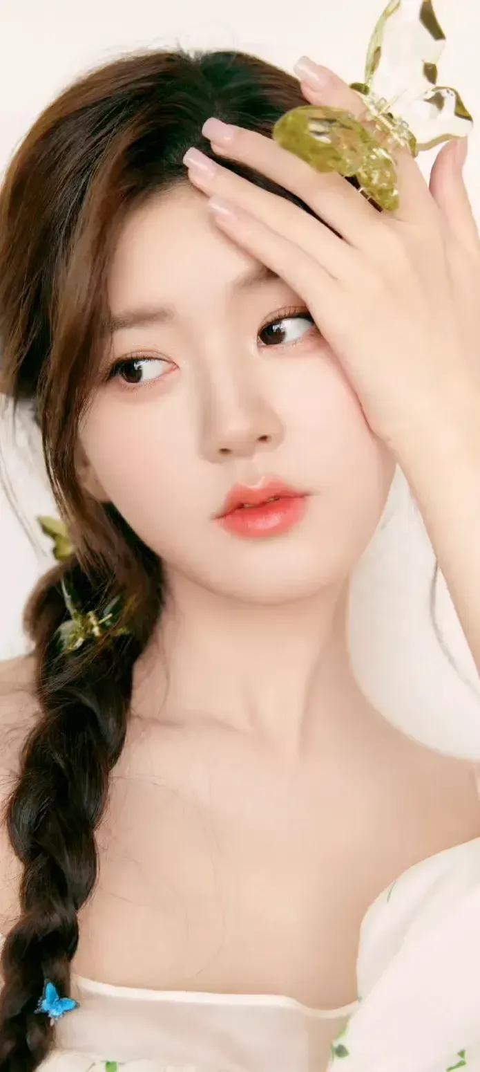 #女明星谁最美# #惊艳女神# #哪位女神惊艳＃# #赵露思#
达人推荐 女主角