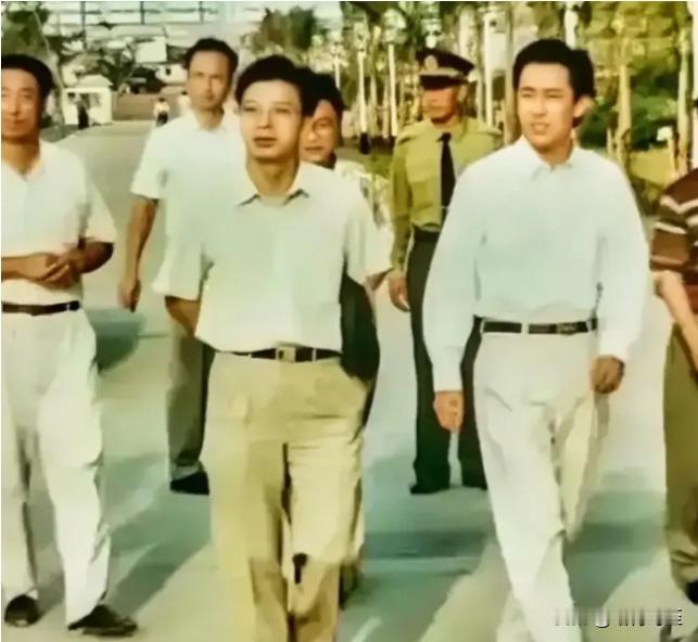1999年，许家印初尝创业甜头，在珠海开发小区赚了不少钱！他二话不说就马不停蹄地