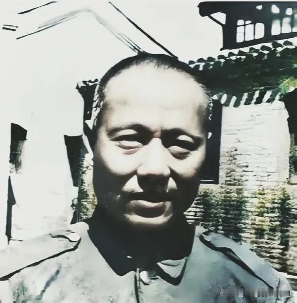 1959年，陈长捷出狱后，傅作义在北京西单请他吃饭，陈长捷故意迟到，大摇大摆地走
