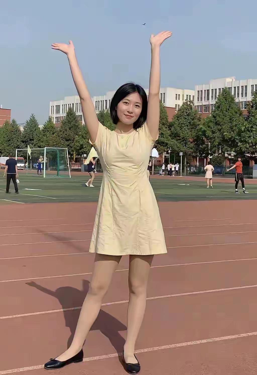 有人出10万敢娶，就嫁了吧？
这年头女人上了36岁这个年纪，即使很优秀，很漂亮，