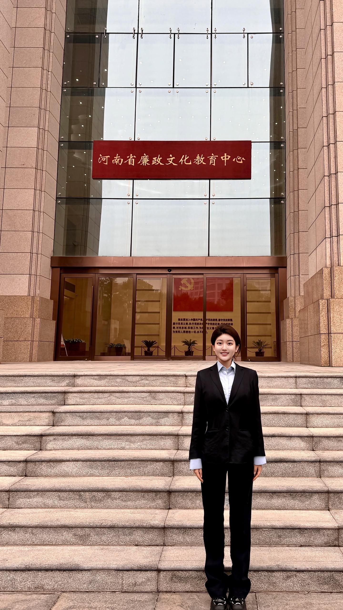 此心可鉴 真情不变 孤臣可弃 绝不折节