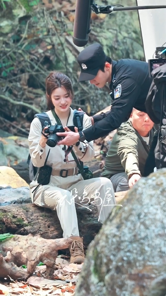 黄景瑜徐若晗新剧官宣开机黄景瑜徐若晗二搭新剧开机 制服硬汉与温柔少女的全新组合，