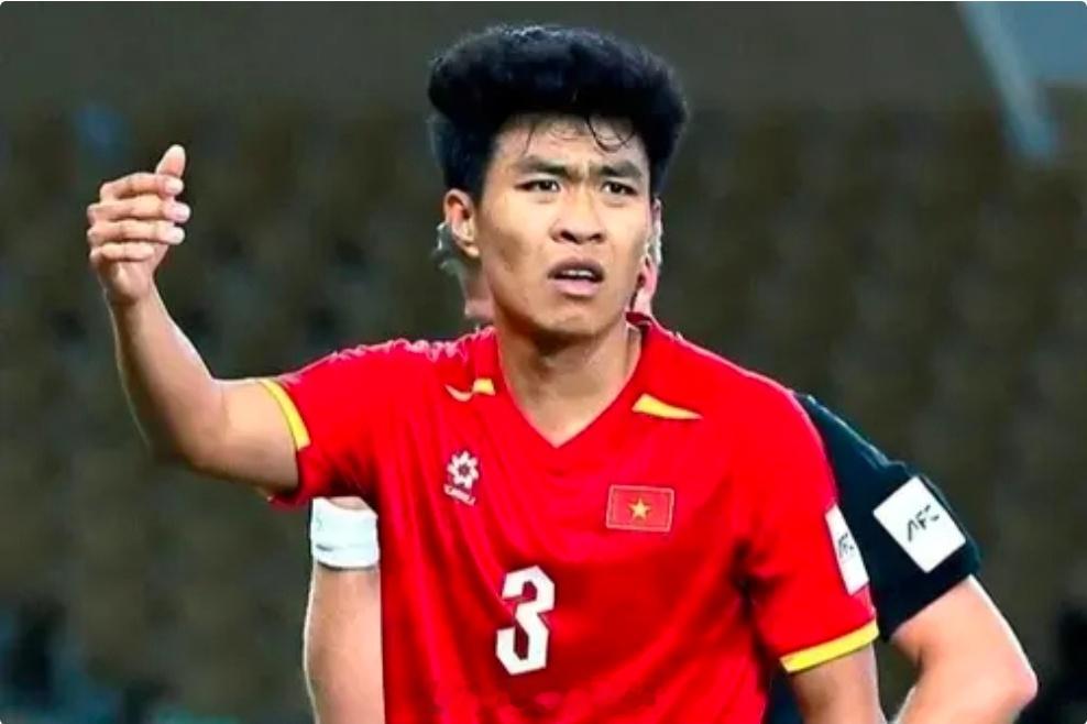 范志毅称国足3比0都打少了越媒：攻击拜合拉木被罚下的越南后卫面临重罚，或被停赛3