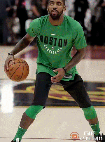 NBA最具有观赏性的球员——欧文（蝴蝶穿花+麻花上篮）
你是因为谁而爱上篮球的？