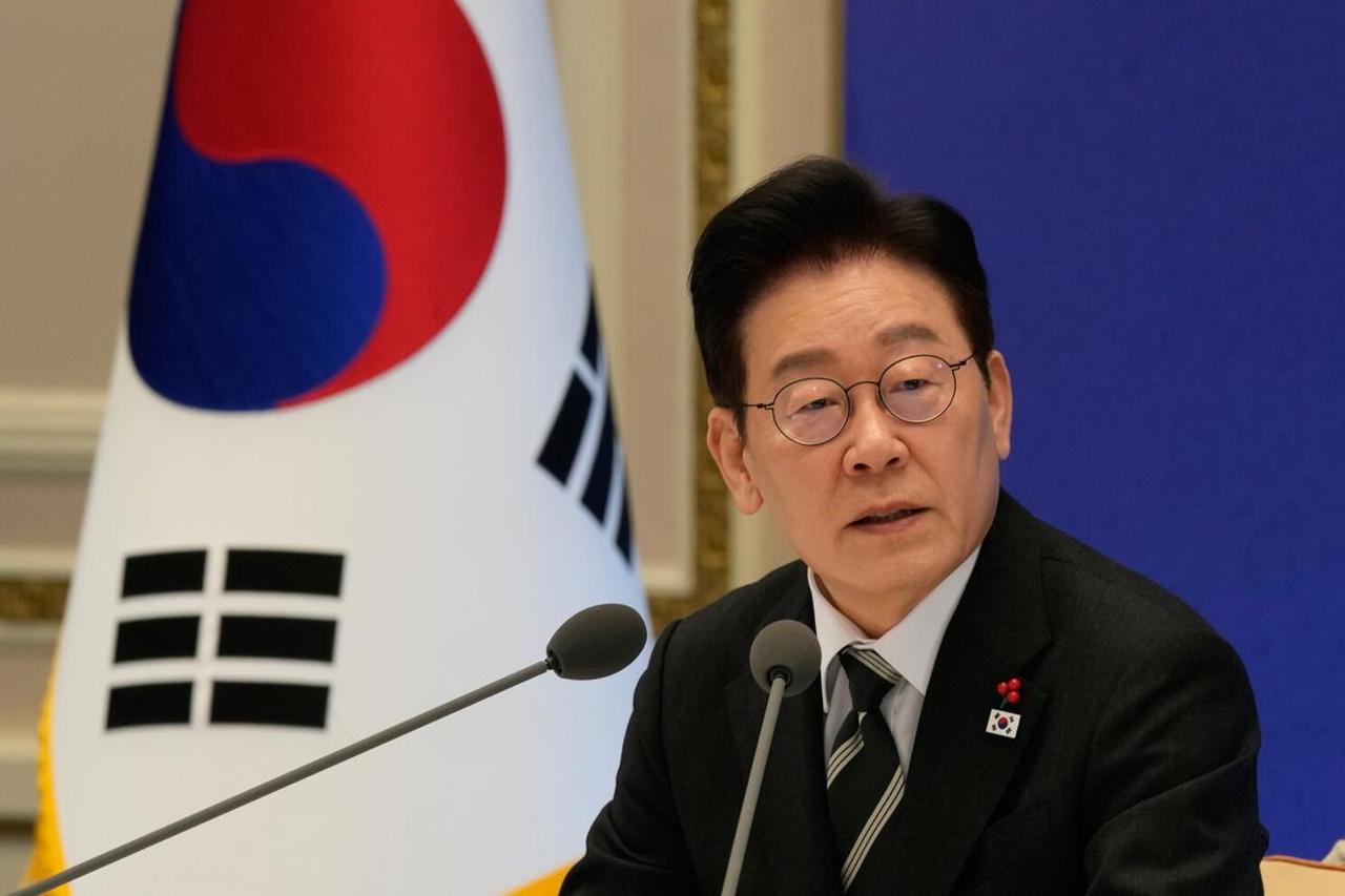这回真有点坐不住了，李在明也得表个态
朝鲜这次发射导弹，确实让韩国总统李在明有点