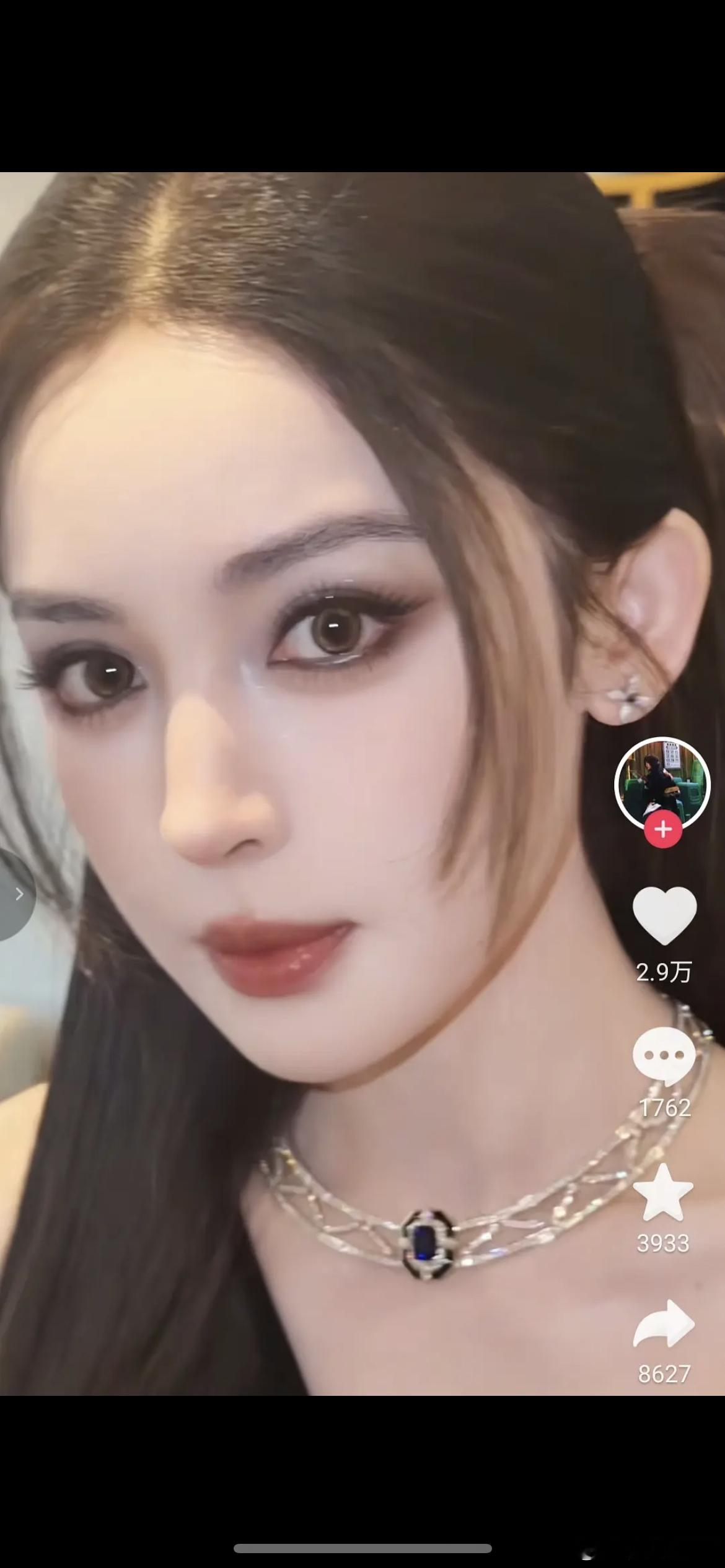 古力娜扎的颜值是现役🌸中的top1吗 