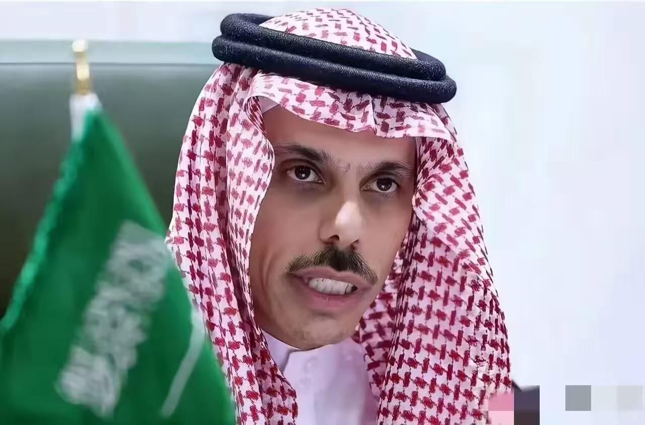 中国和沙特谈妥了
北京时间4月2日，沙特终于等不了了，一通电话主动打到了北京，和