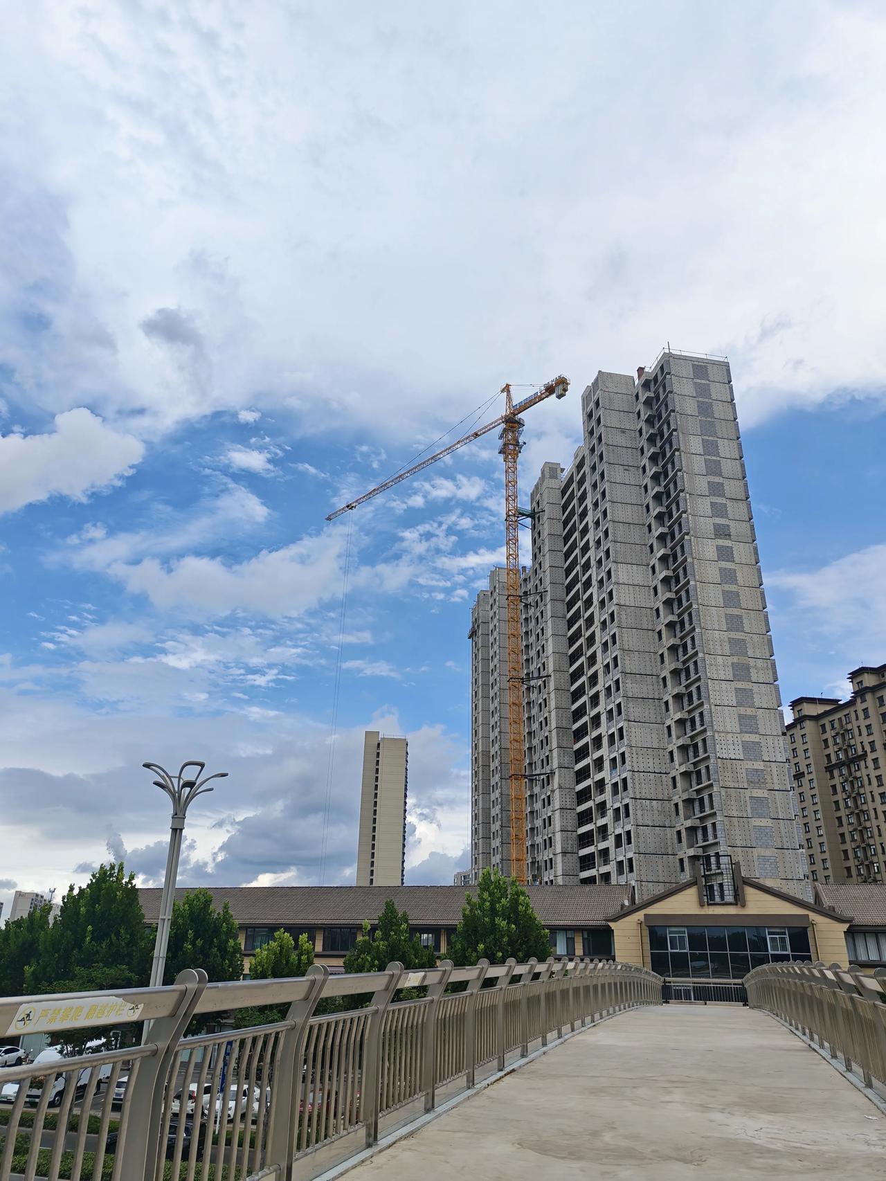没流量没收益还坚持写吗，我本来放弃了快一个月，但是也发现如果我不写点东西心里总是