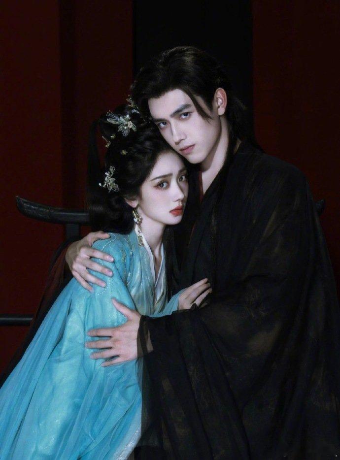 王影璐点赞陈飞宇生日博 王影璐点赞陈飞宇生日动态，两人友情长久在线~从剧里到日常