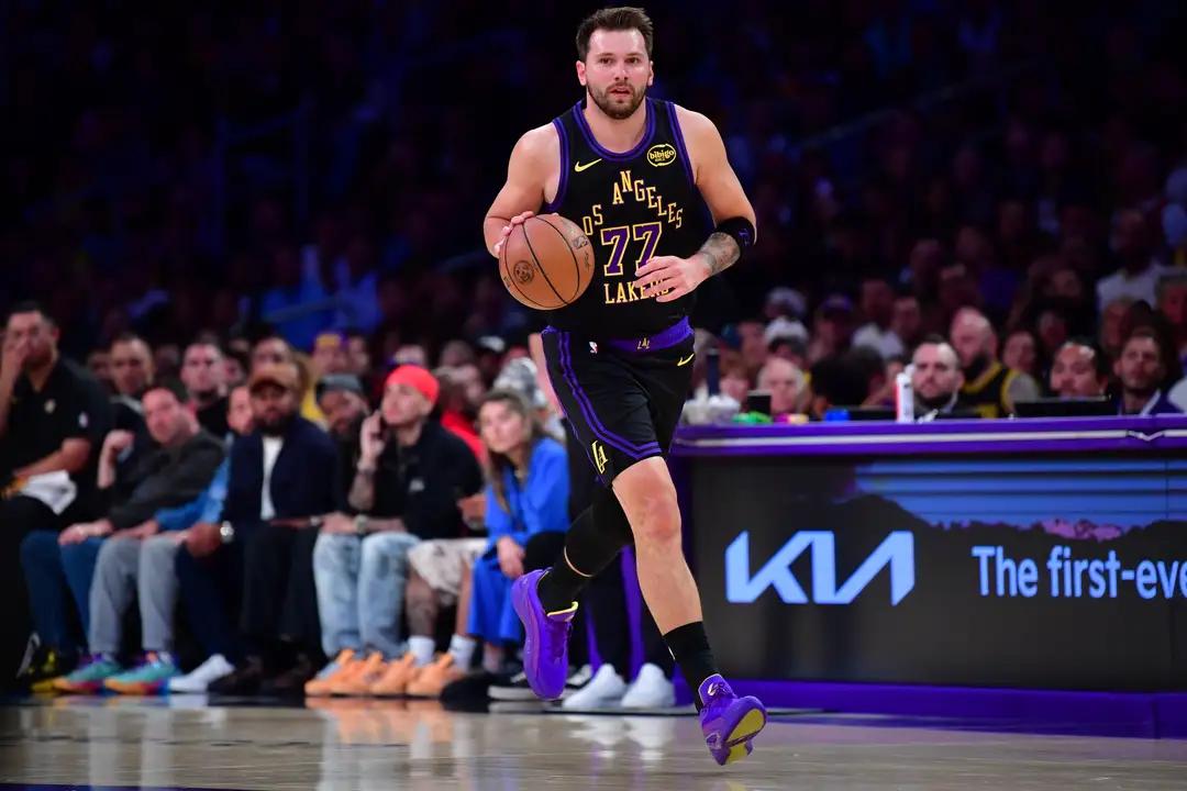 突破！东契奇或将拿到个人职业生涯首个MVP
湖人在东契奇带领下一路狂飙，八连胜稳