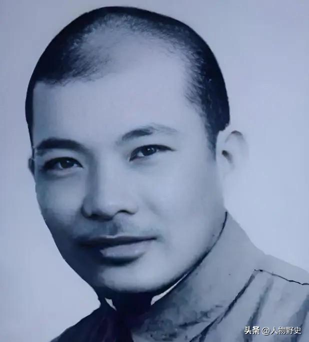 1945年，军统王牌杀手牛子龙，带着12个囚犯杀了11个看守，从那座号称“只有死