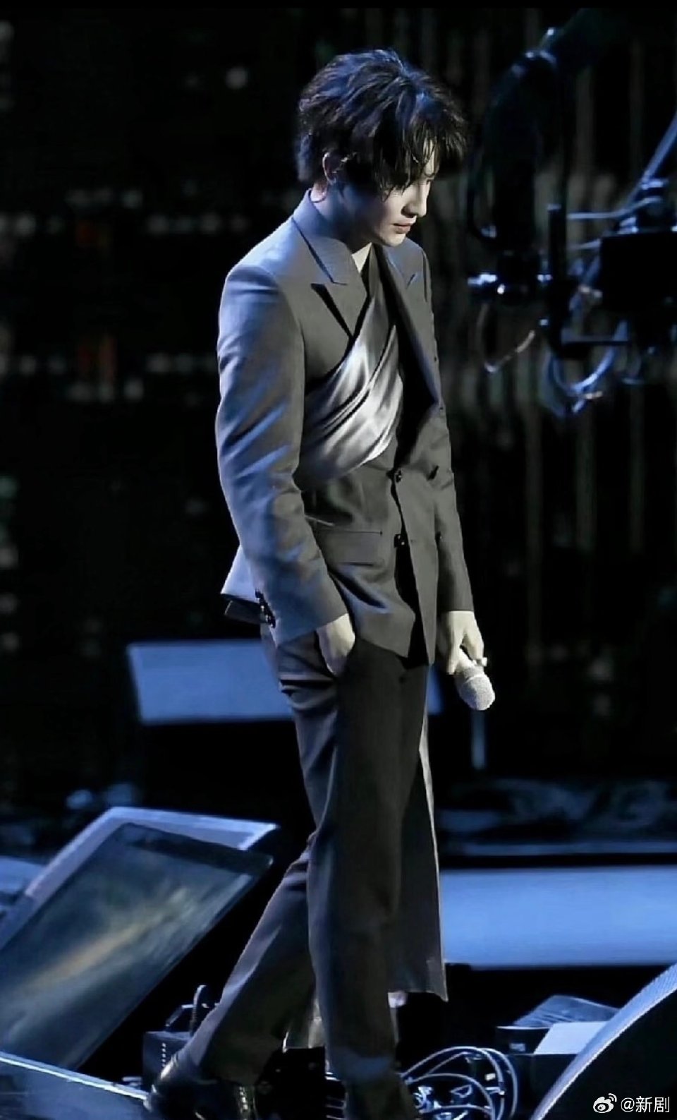 李雨桐188元的陈年旧账薛之谦沛纳海手表价值3万元陈年旧账突然翻出，李雨桐向薛之