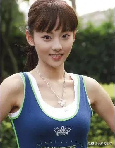 张嘉倪：从顶流翻红到事业遇挫，愿她能重拾星光
 
张嘉倪一直是我特别喜欢的女明星