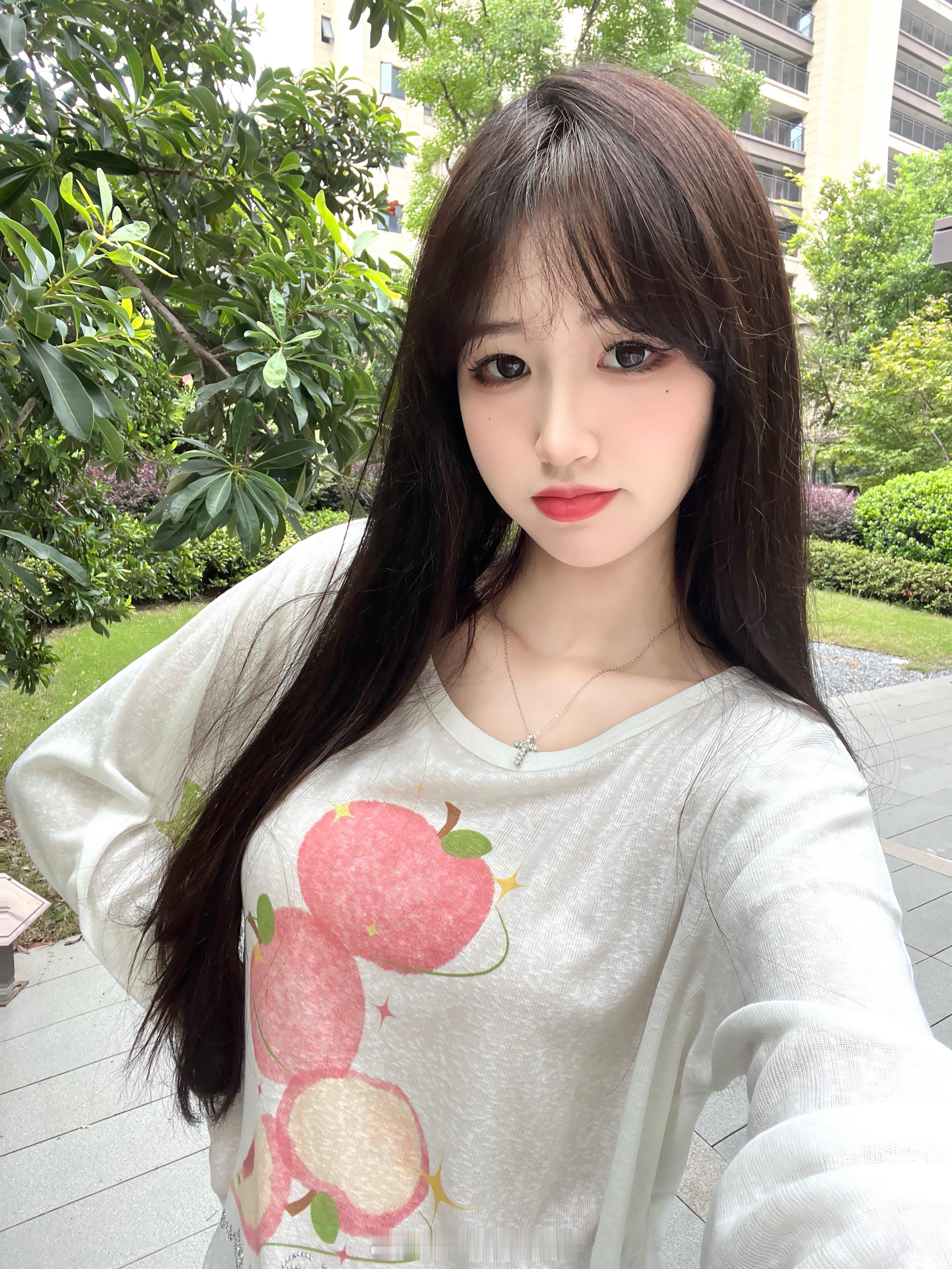 水蜜桃小女孩 ​​​