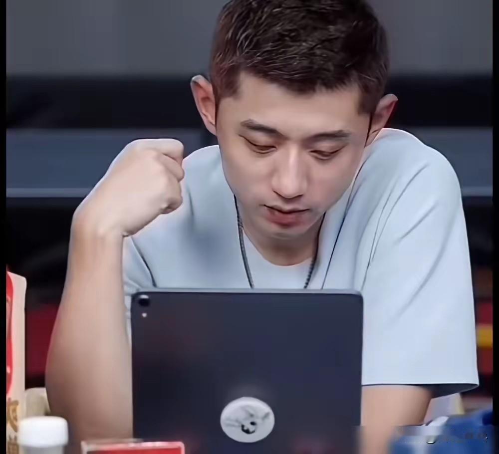 张继科真的是什么都敢说，他表示不能因为伦敦世乒赛团体夺冠就掩盖目前国乒存在的问题