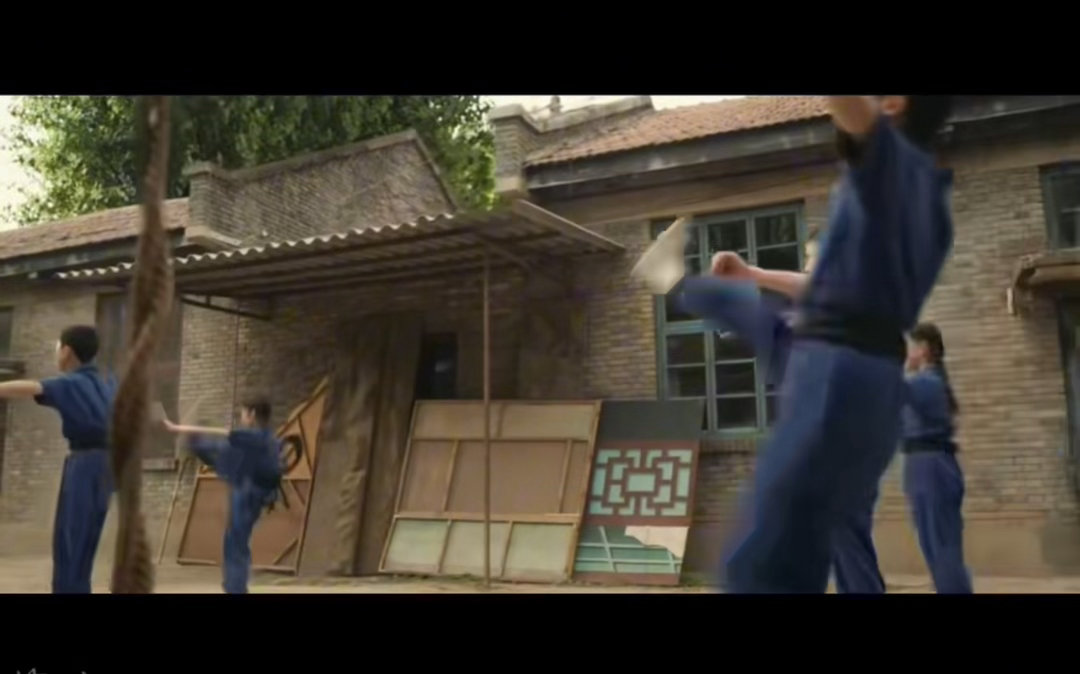 王晓晨这崩溃不像演的电视剧主角不用刻意夸张的演绎，仅凭神态和微表情就演出了内心的