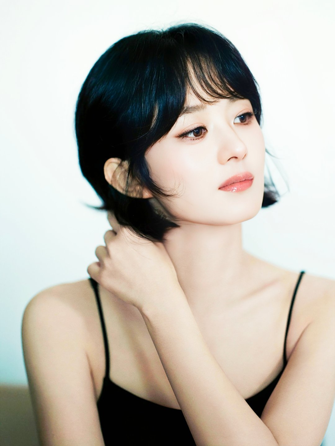 赵丽颖纪梵希全球彩妆及香氛代言人赵丽颖 宝宝，好久不见，你怎么越来越美了纪梵希★
