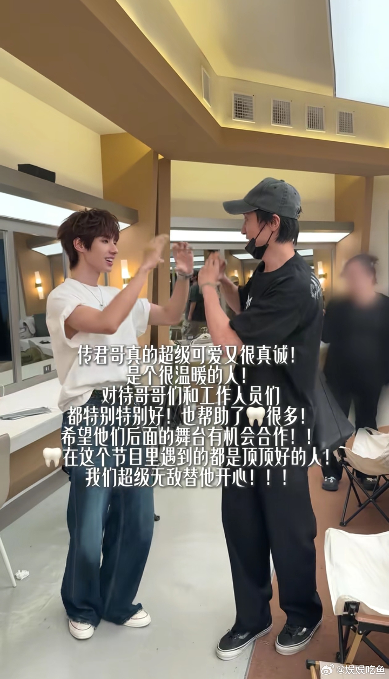 披荆斩棘哥哥们眼中的王传君 王传君安安静静的但对待舞台一点不马虎，这份较真和用心